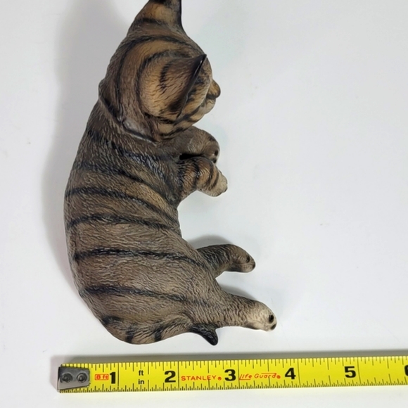 Handpainted Realistic Vintage Tabby Kitten Cat Figurine Harvey Knox - Picture 9 of 9